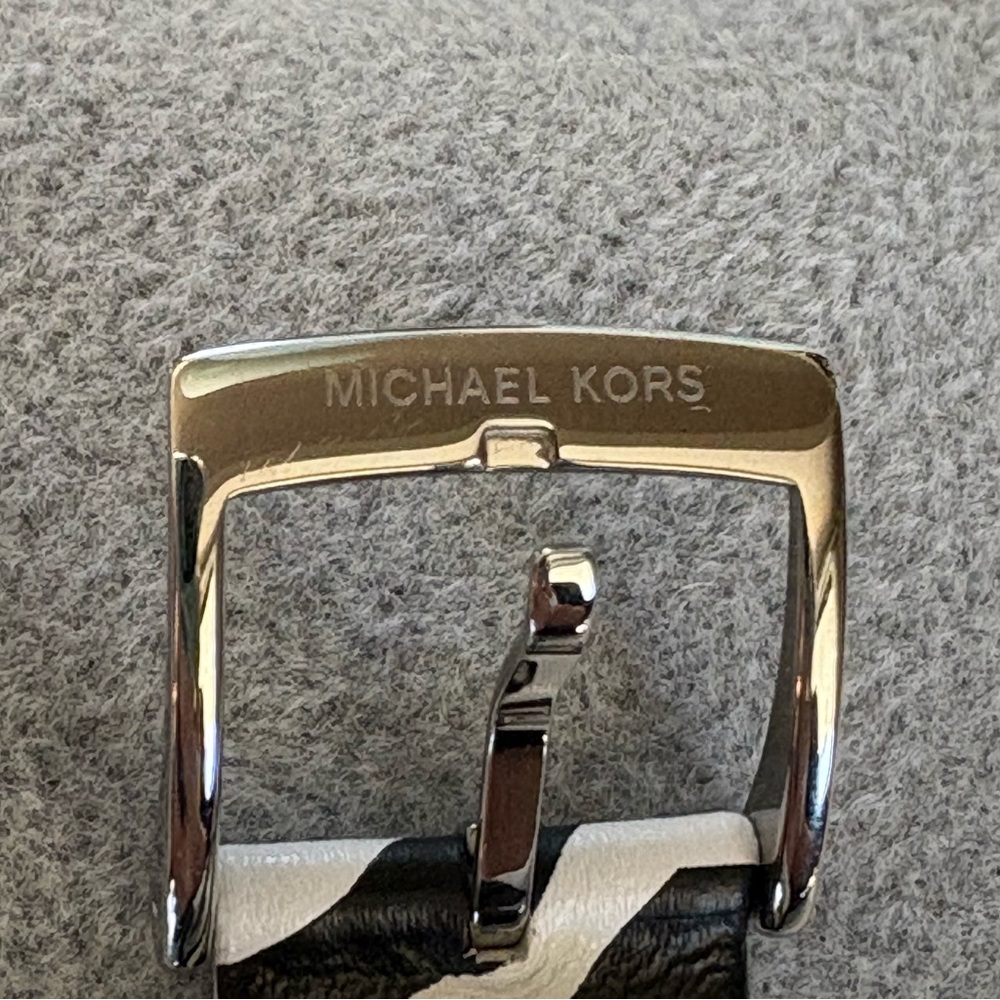 Michael Kors Channing Three Hand Zebra Print Leather Buckle Strap Closure Watch - Picture 12 of 16